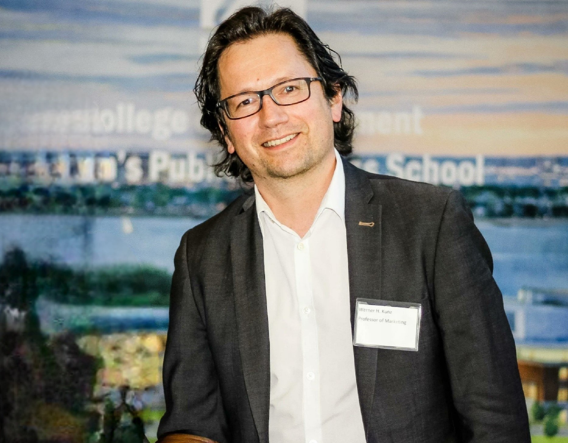 Renowned Academic Profile of Prof. Werner Kunz